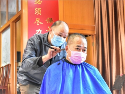 一大早，3位特殊客人来到五华公安局，做的事好暖！