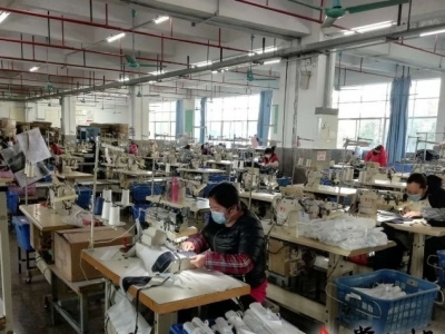 学习笃行丨以人民为中心助企业渡难关