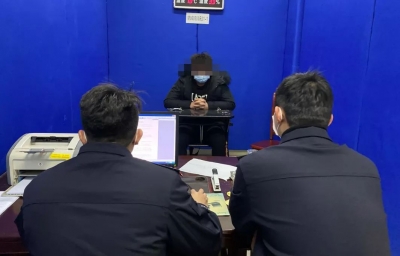 纵使理由千万种，强行冲卡就不行！这不丰顺又有人...