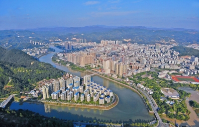 邓玉伦到丰溪林场开展学习贯彻《习近平谈治国理政》第三卷专题讲座