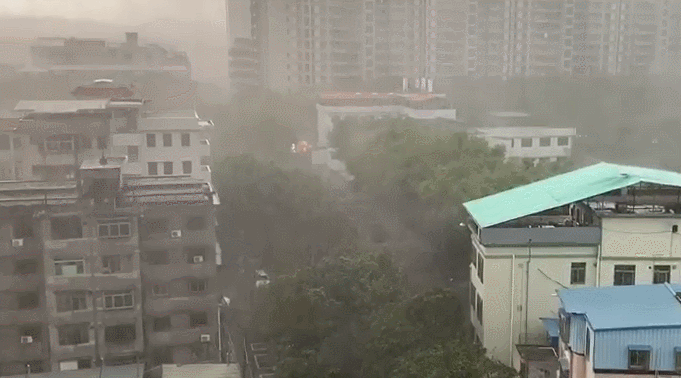 暴风骤雨来临！梅城上演“风云大片”...