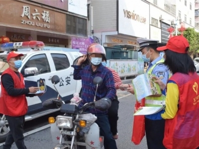 今天，你好好戴头盔了吗？五华交通整治ing...