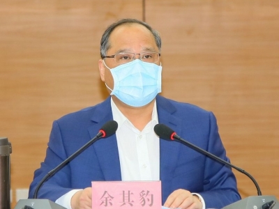 兴宁市委常委会：传达全国全省和梅州市组织部长会议精神，研究部署“造田”“造林”工作