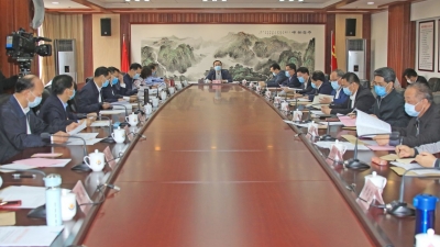 市委常委会召开会议：打赢疫情防控大战  答好发展稳定大考