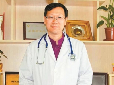 战疫者名片丨温敏勇：率先为病区每位患者设“专属中医档案”