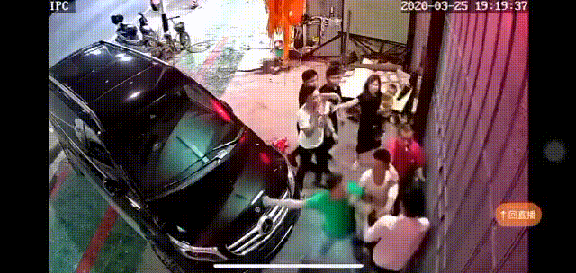 违建还动起手来？他们竟在丰顺街头上演“全武行”