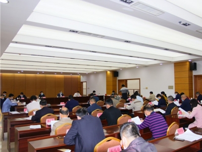 兴宁市召开市委常委会（扩大）会议：绷紧弦狠抓疫情防控 铆足劲推动经济社会发展