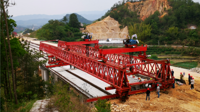 冲刺年底通车！大潮高速预制梁架设完成95%