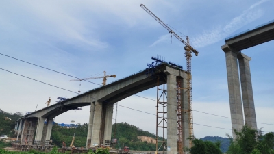 新进展！大潮高速项目控制性工程韩江特大桥边跨合龙