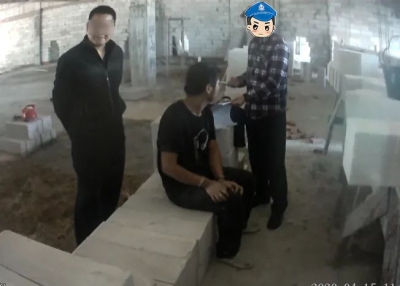 梅城一男子秀了一波猛如虎的操作，结果...