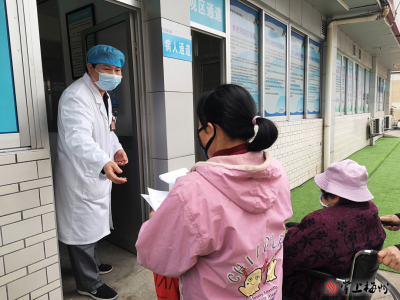 疫情关头主动请缨，勇挑发热门诊重担，他是“梅州好人”江汉奇！