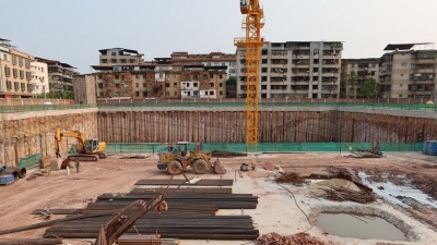 加班加点赶进度，项目建设不打烊！你看，这儿复工正忙...