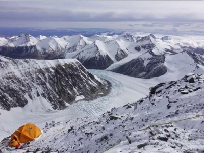 成功登顶！中国测量登山队再测珠峰“身高”