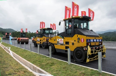 刷新一下进度！大潮高速项目大漳支线沥青路面施工拉开序幕