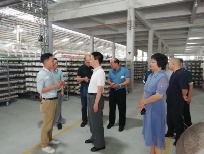 梅州市市场监管局副局长周志彬率队到广东富大陶瓷文化发展股份有限公司调研