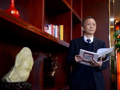 “中医药是健康中国的重要科技”  朱拉伊接受梅州日报“云采访”