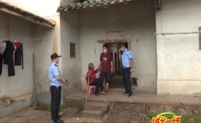 捏把汗！老人外出散步迷路，幸亏遇到了他们