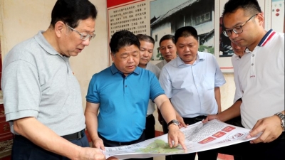 吴晖调研基层组织建设和名人故居（旧居）保护修缮工作