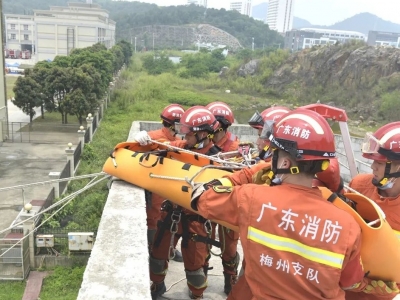 地震救援上演“生死时速”！全省地震救援技能会操，梅州消防表现So Good~