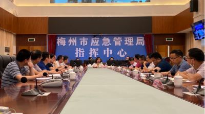 吴晓晖参加“龙舟水”期间强降雨防御工作会商会议：压实责任严阵以待 确保安全度汛