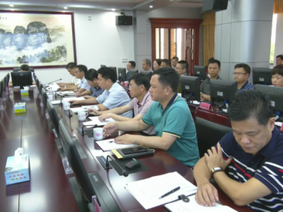 平远县政府召开党组（扩大）会议