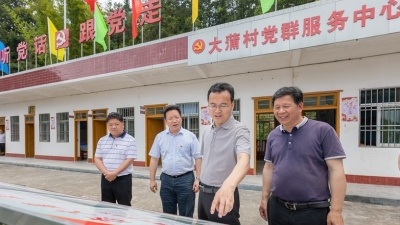 张爱军到五华调研：坚持问题结果时间导向 坚决打赢精准脱贫攻坚战