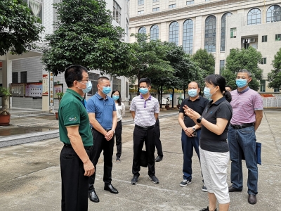 张晨到梅江区调研：家校联动保障学生安全有序返校