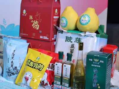现场丨“买它买它！” 网友实力助农  产品一度脱销