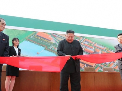 金正恩公开露面，出席工厂竣工仪式