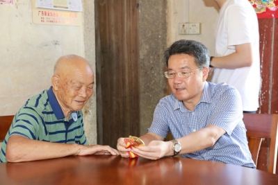 朱少辉率队开展“七一”慰问活动