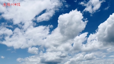 梅州V视丨高级蓝遇到清新绿，碰撞出一整个夏天的美好