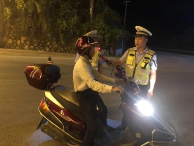 为端午营造良好交通环境~大埔交警持续开展周末夜查酒驾、醉驾统一行动