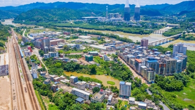 今天，梅州日报社蹲点报道组走进大埔县三河镇旧寨村