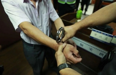 店主小心！有人专逛菜市场假扫码真逃单~蕉岭警方抓获一名嫌疑人...