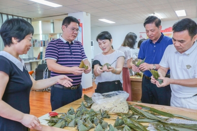 品端午粽香，抒家国情怀~梅州日报社开展党日活动