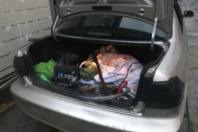 梅县区两未成年人盗窃蓄电池、汽油，被当场抓获