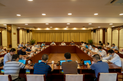 市纪委常委会（扩大）会议强调： 对标对表抓落实  打铁必须自身硬