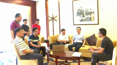 中健首投农开实业集团一行来平远考察农贸市场项目