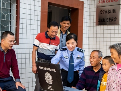 登上《法制日报》头版头条，梅州努力打造原中央苏区市域社会治理现代化样板