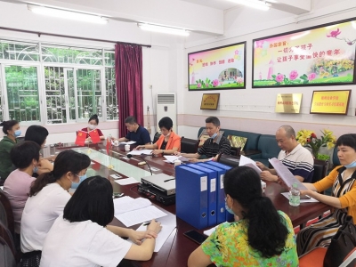 市纪委监委驻市教育局纪检监察组：以监督的再监督护航返校返园