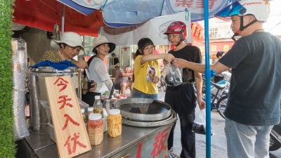今日入伏，持续40天！怎么过好“三伏天”？看这里→