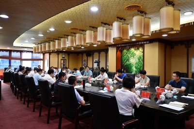 市人大常委会组织在梅省人大代表开展专题调研：发挥代表作用 助推苏区振兴  