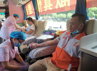 每一次伸手都意义非凡！梅县区举行夏季无偿献血活动