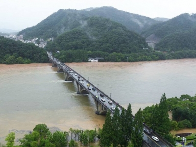 新安江水库首次九孔泄洪 下游如何安然度汛？