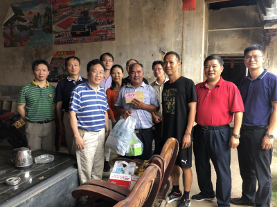 广东省市场监督管理局一行到大埔漳北村开展扶贫慰问