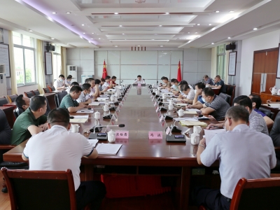 平远召开县委理论学习中心组专题学习会：深入学习贯彻习近平总书记在全国两会上的重要讲话和全国两会精神