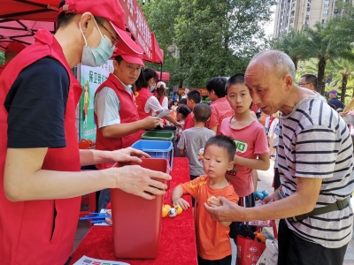 “文明健康 有你有我”！梅县区扶大高管会举行垃圾分类宣传活动 