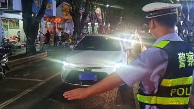 查扣汽车3辆、摩托车22辆，查获涉酒驾6人…蕉岭交警夜查！