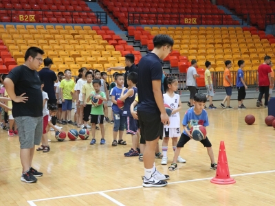你是篮球小将不？梅县区举行市运动会篮球项目集训队队员选拔活动