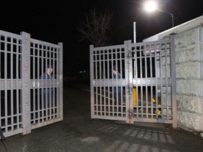 朴槿惠干政案和受贿案重审宣判，获刑20年